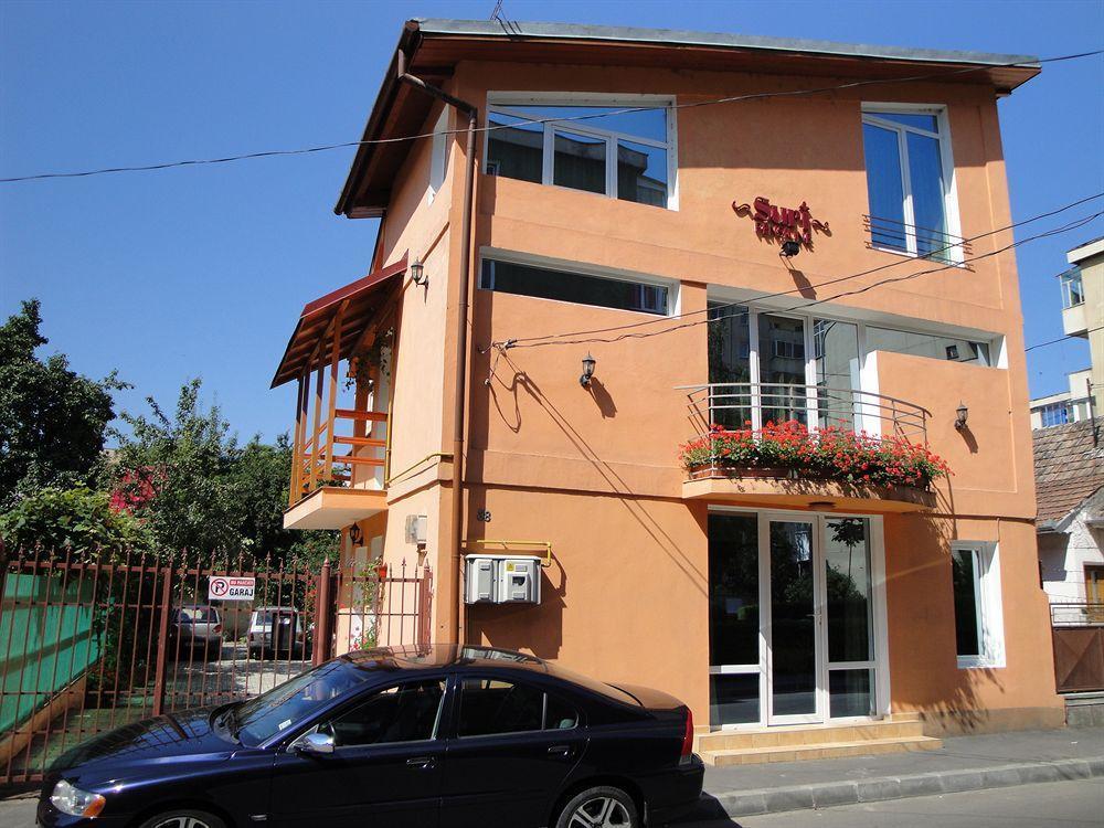 Suri Guesthouse Braşov Extérieur photo